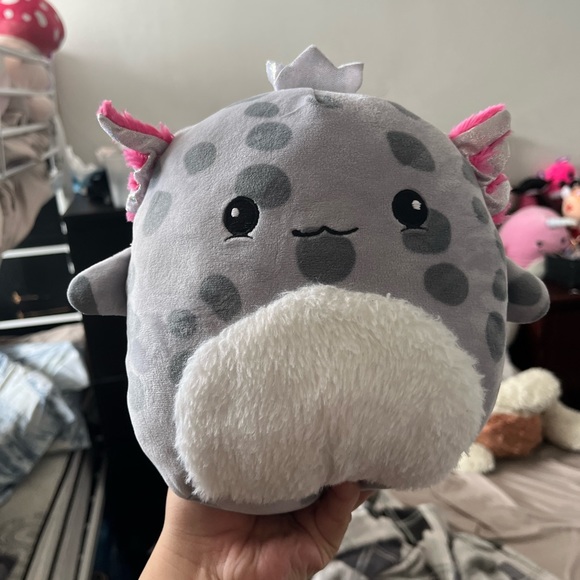 Mystery scented axoloti squishmallow - Picture 1 of 5